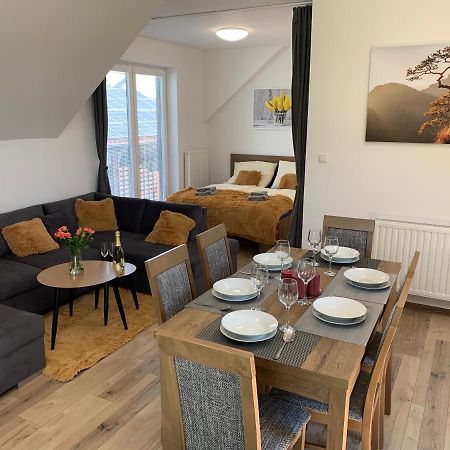 Cozy 2-Bedroom Vacation Apartment With Entire Top Floor Gaj  Екстер'єр фото